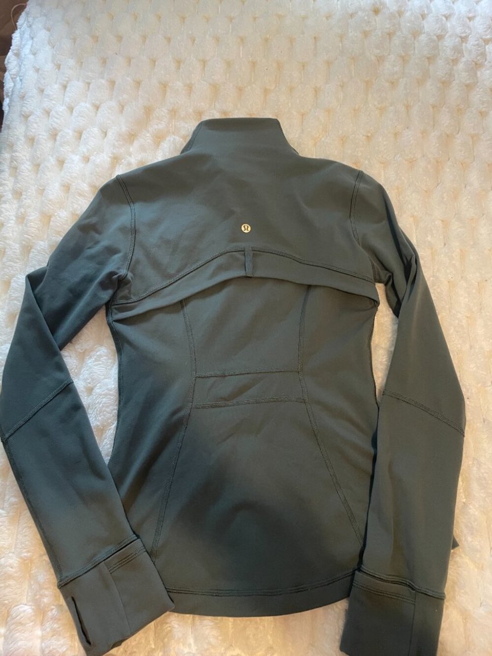 Lululemon define jacket size 4 - Picture 5 of 5